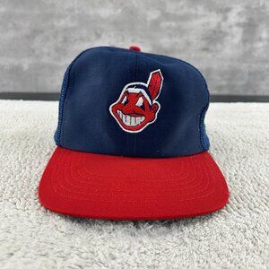 VINTAGE CLEVELAND INDIANS MESH SNAPBACK HAT OSFA TWO TONE TRUCKER EMBROIDERED